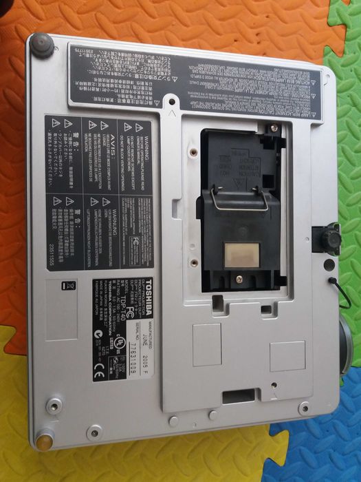 Продам проектор Тошиба