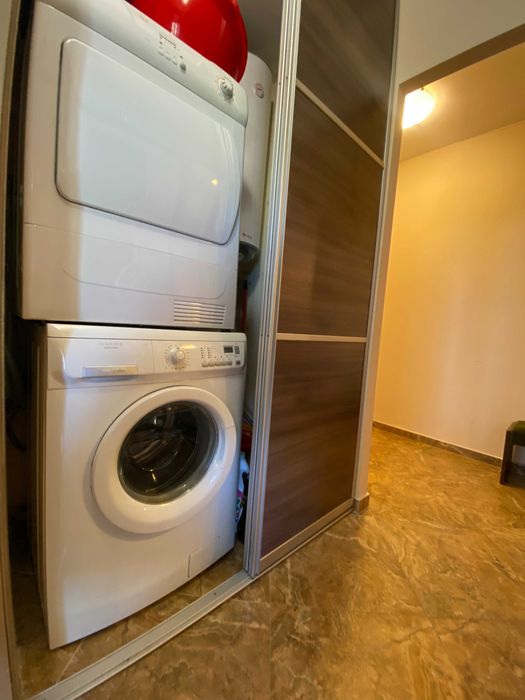 Продава се Четиристаен апартамент в Русе, Дружба 3 - 119 кв.м за 1261 €/кв.м - Снимка #9