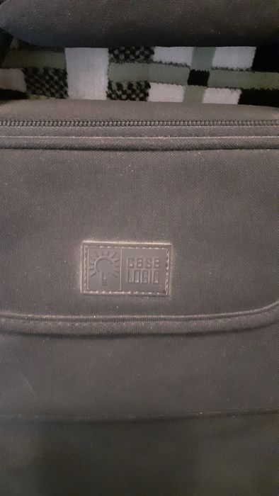 Большая сумка для ноутбука.