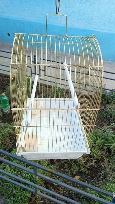 Клетка для птиц.