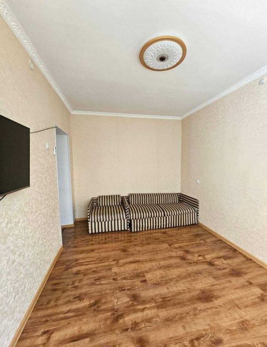 Yunusobod sampi karzinka togrisida 1 xona kv sotiladi