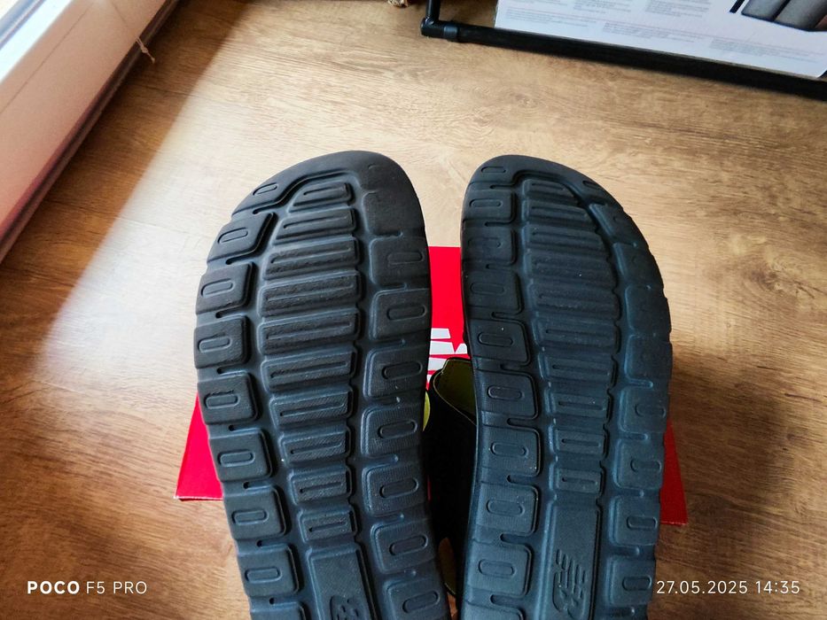 Юношески сандали New Balance, eur 40