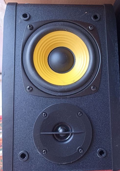 Edifier R1010BT sotiladi holati tiniq