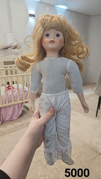 Продам фарфоровые куклы