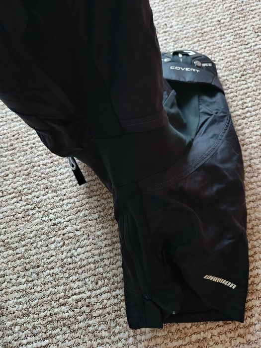 Продам хоккейные шорты WARRIOR