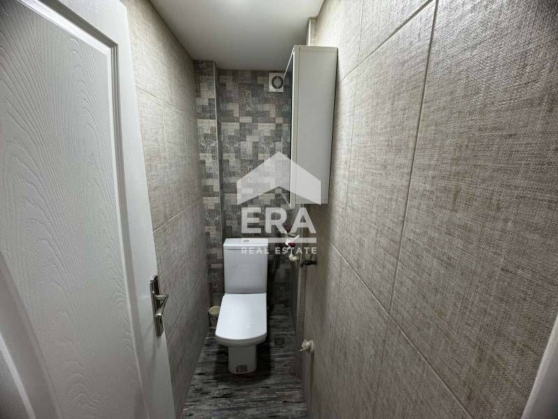 Продава се Многостаен апартамент в Хасково, Център - 89 кв.м за 2023 €/кв.м - Снимка #2