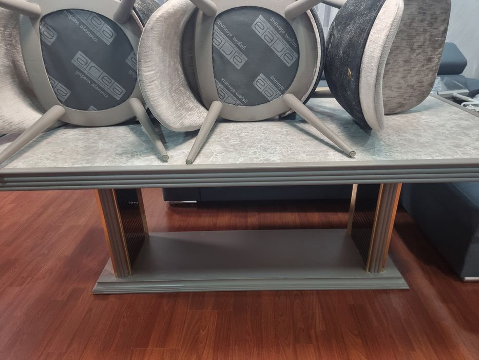 Комплект Голяма масивна маса с 6 стола