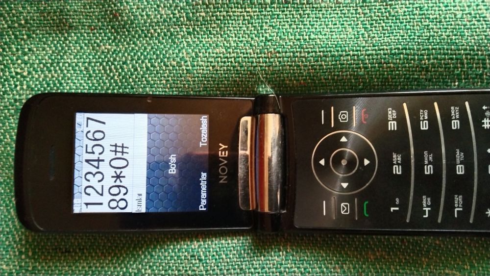 Телефон на запчасти