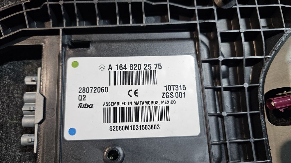 Antena Mercedes-Benz ML W164 2005-2011