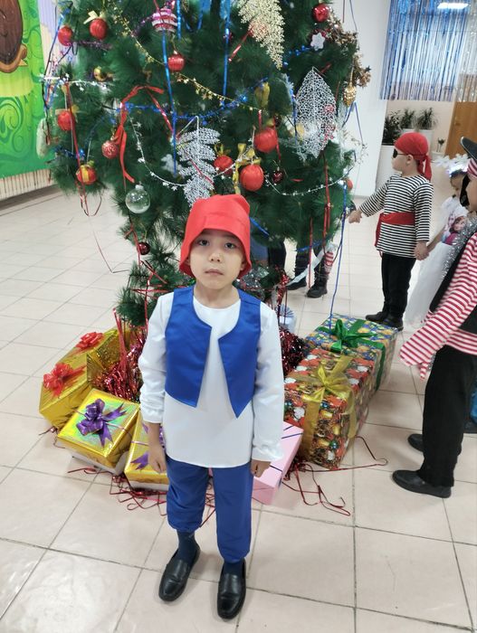 Продам новогодний костюм