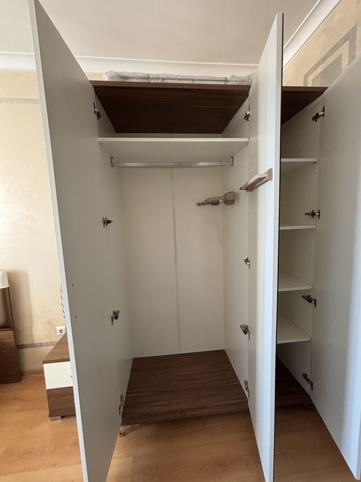 Гарнитур спальный