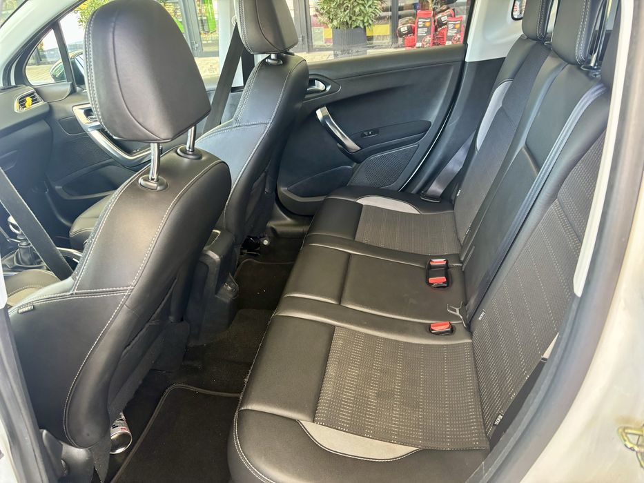 PEUGEOT 2008  1.6ehdi,165000km,combi din 2013 ,consum 4la suta,carte service,inmatriculat in tara!!