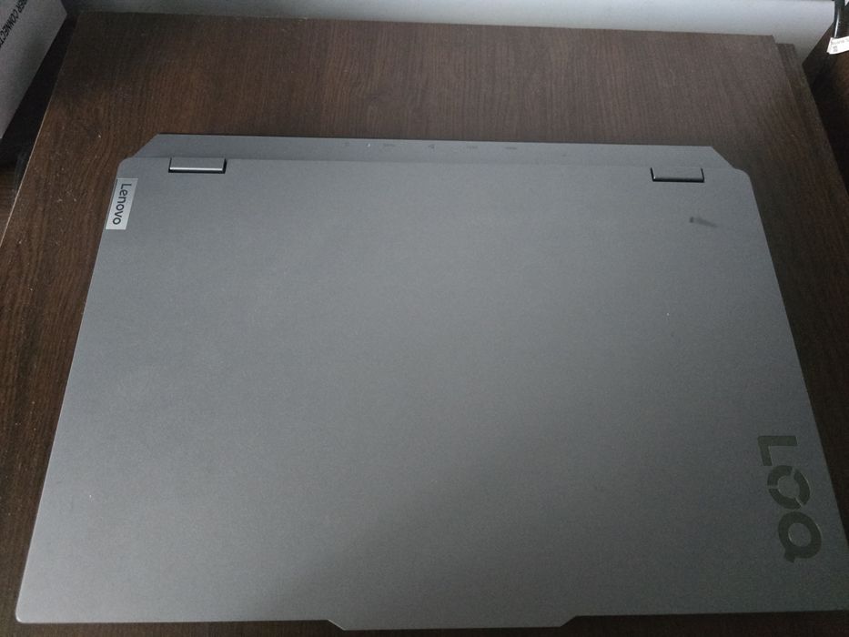 Продавам Lenovo LOQ 15IAX9