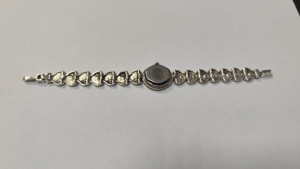 Часы наручные серебряные