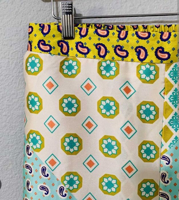 Zara панталон с принт размер XS