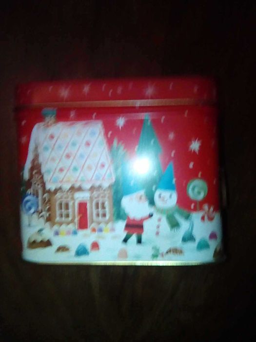 музикална кутия, сметалка и глави за кукли на куклен театър