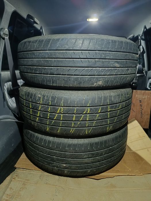 Продам резину 235 55 r20