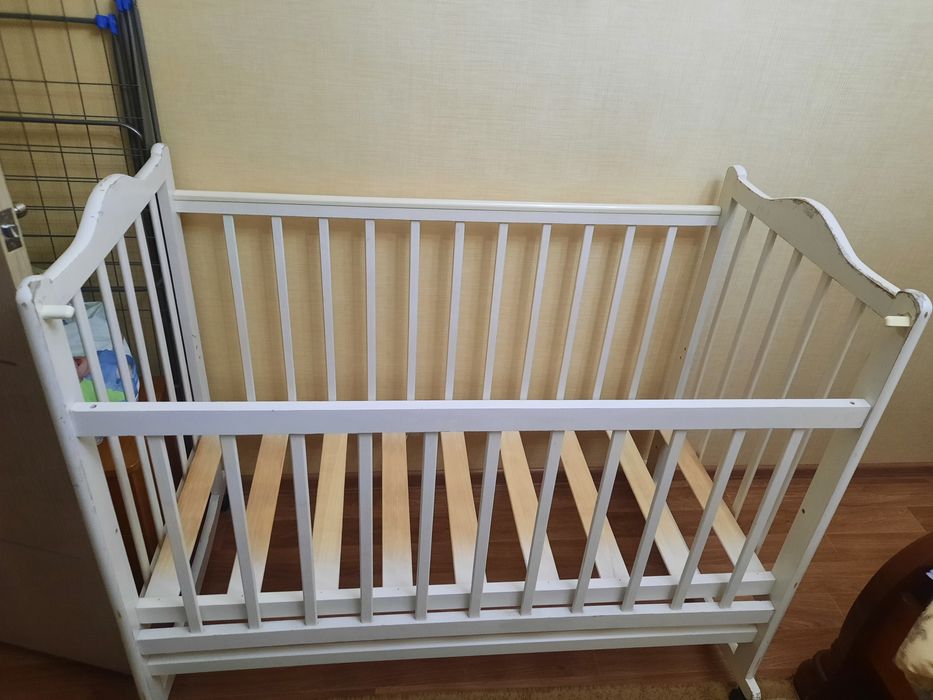 Продам детскую кроватку