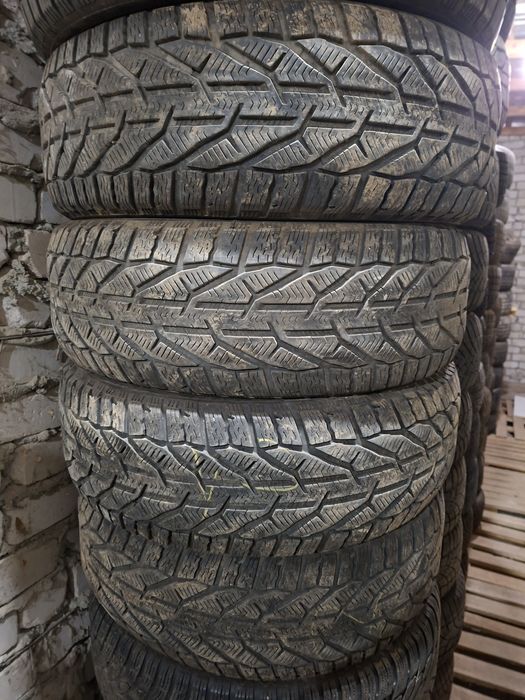 Продам шины 225/60/17 нокиа