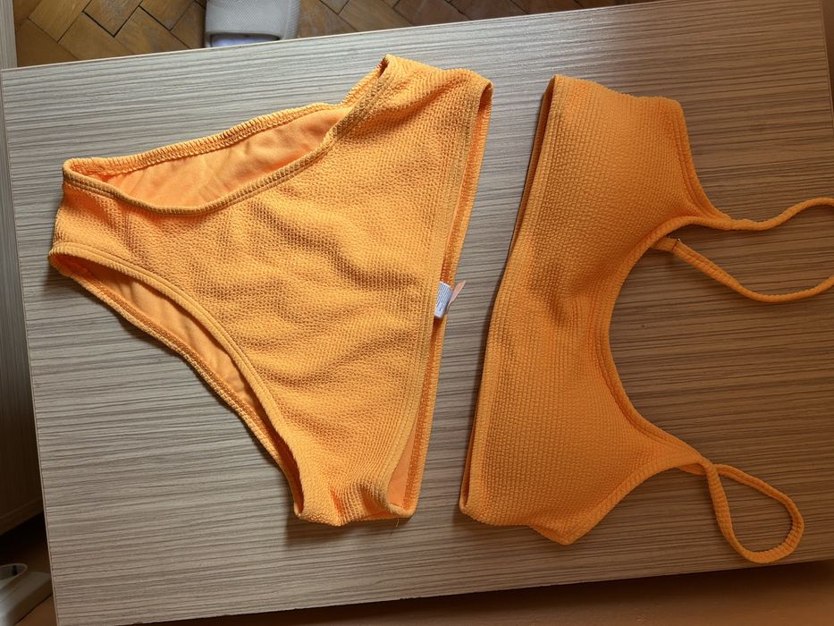 Няколко модела дамски бански