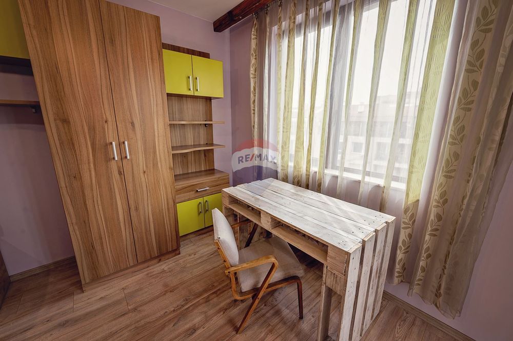 Дава се под наем Тристаен апартамент в Варна, Левски - 97 кв.м за 737.97 € - Снимка #10