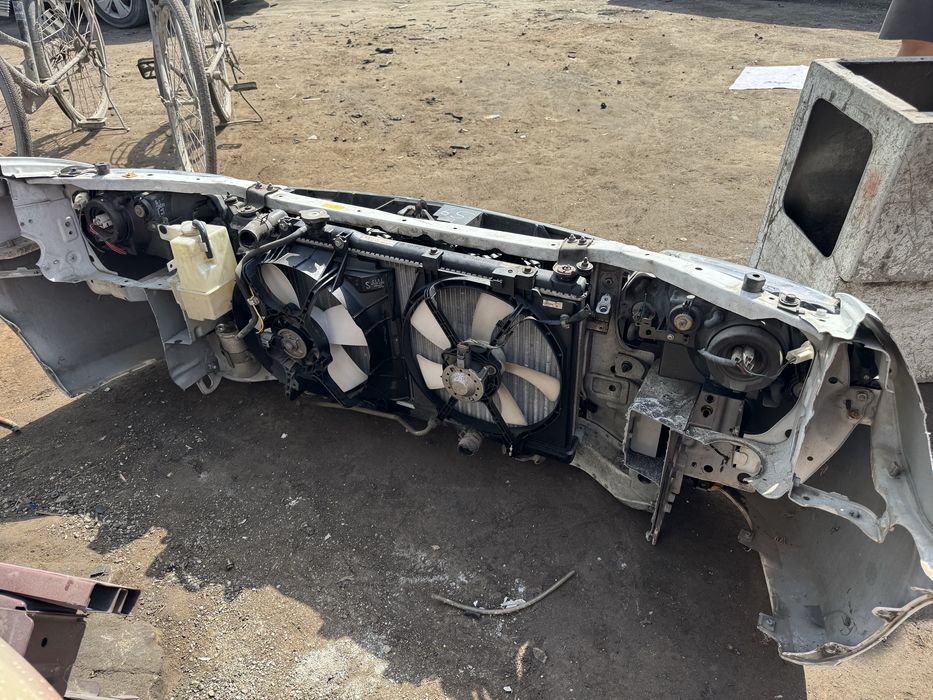 Носкат, перед, морда на Mazda 323 BJ