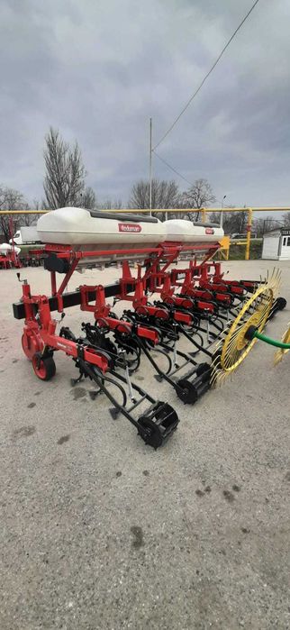 Культиватор с окучниками 6-ти рядный