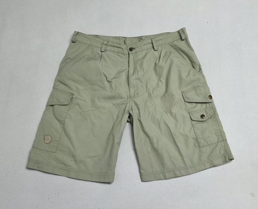 Pantaloni scurti Fjallraven, outdoor, munte, trekking, marimea 52 sau L ptr. bărbați