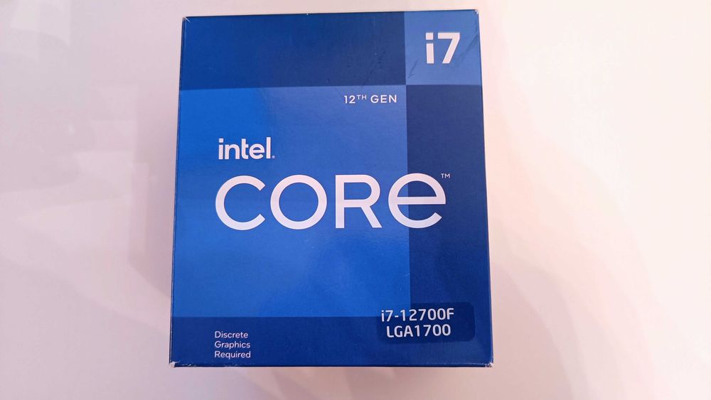Продавам процесор Intel Core i7 12700F