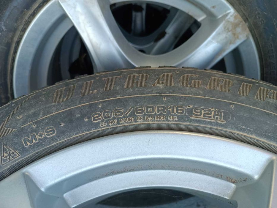 Jante Roti Dezent Cauciucuri Iarna 205 60 16 5x112 GoodYear