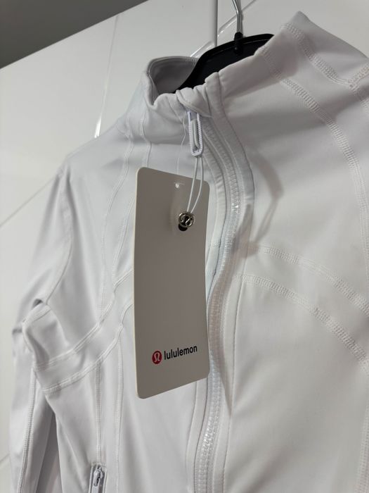 Set Lululemon (jachetă cropped+colanți)