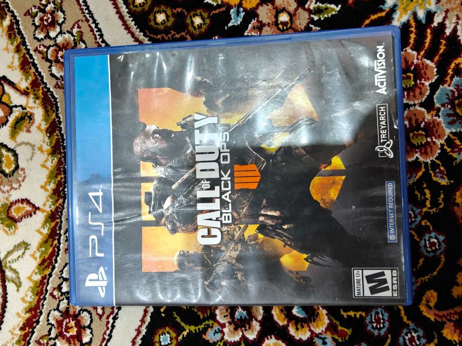 Sony PlayStation 4 500 ГБ, PS4, DualShock 4- 1шт, 5 игр