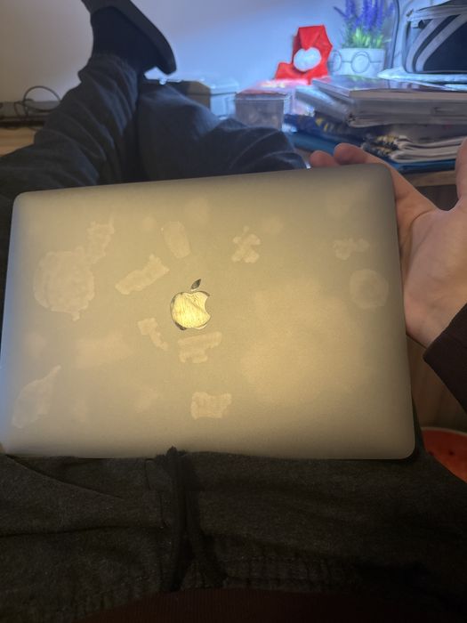 Vand macbook pro 2019 touchbar