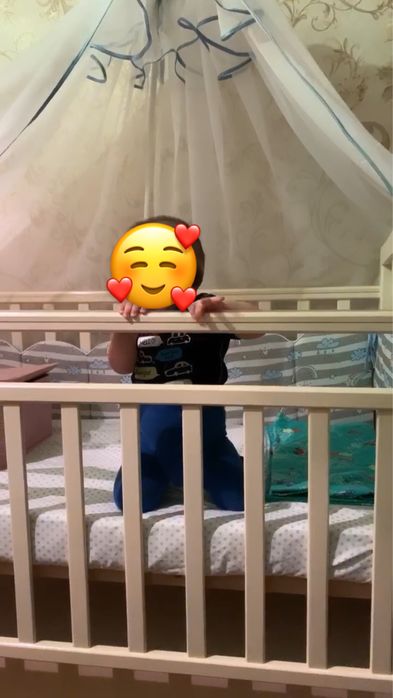 Детская кроватка с матрасом