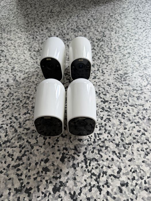 Arlo Essential VMC2430- Set 4 camere wireless