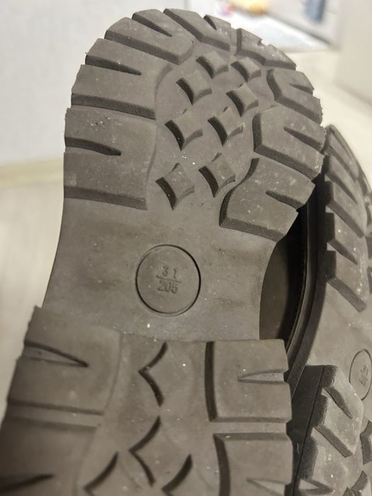 Продам классные ботинки