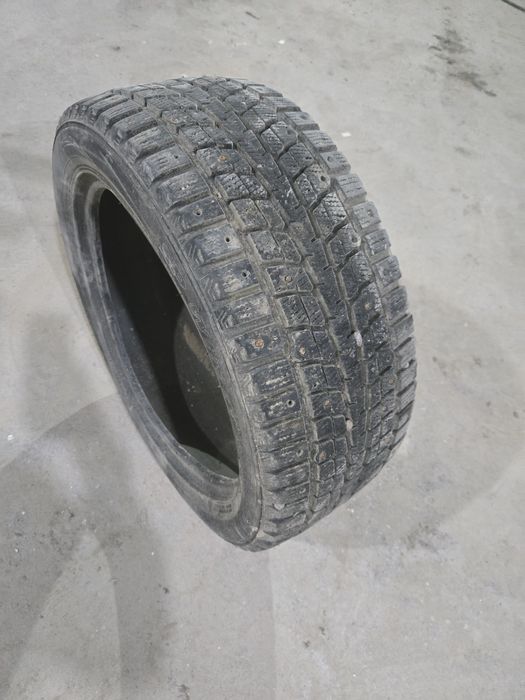 Продам шины  215 50 на 17