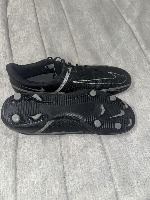 Ghete de fotbal Nike phantom , marimea 46