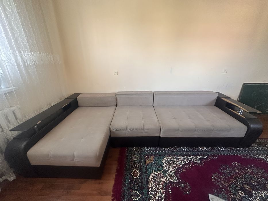 Продам диван в хорошем состояний