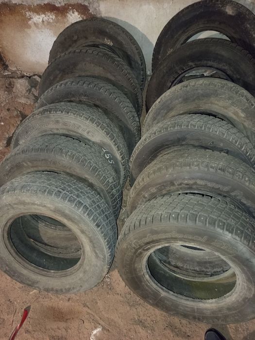 Резина УАЗ R16 235/75 (шипы)