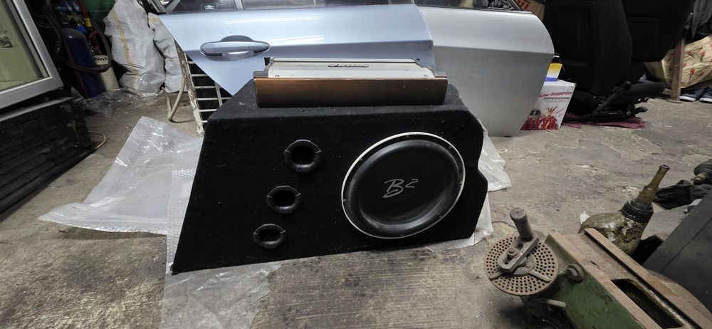 Vand subwoofer b2 si amplificator eton