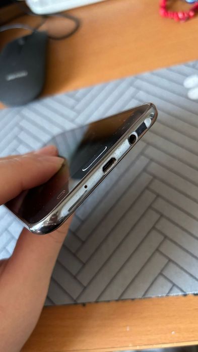 Продам Самсунг j7 2015 года выпуска