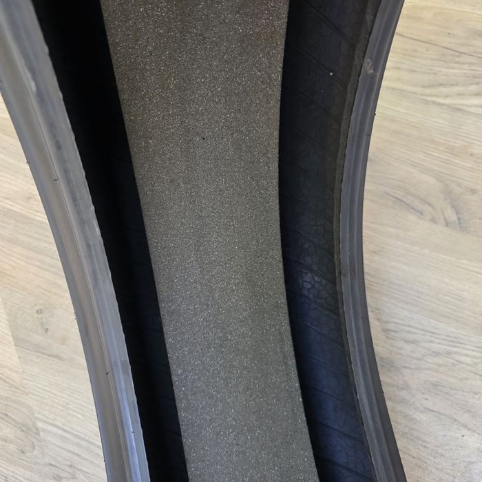 Hankook Ion I*cept 215 45 20 Зимни
