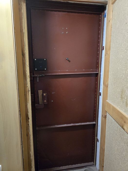 Двери металлические