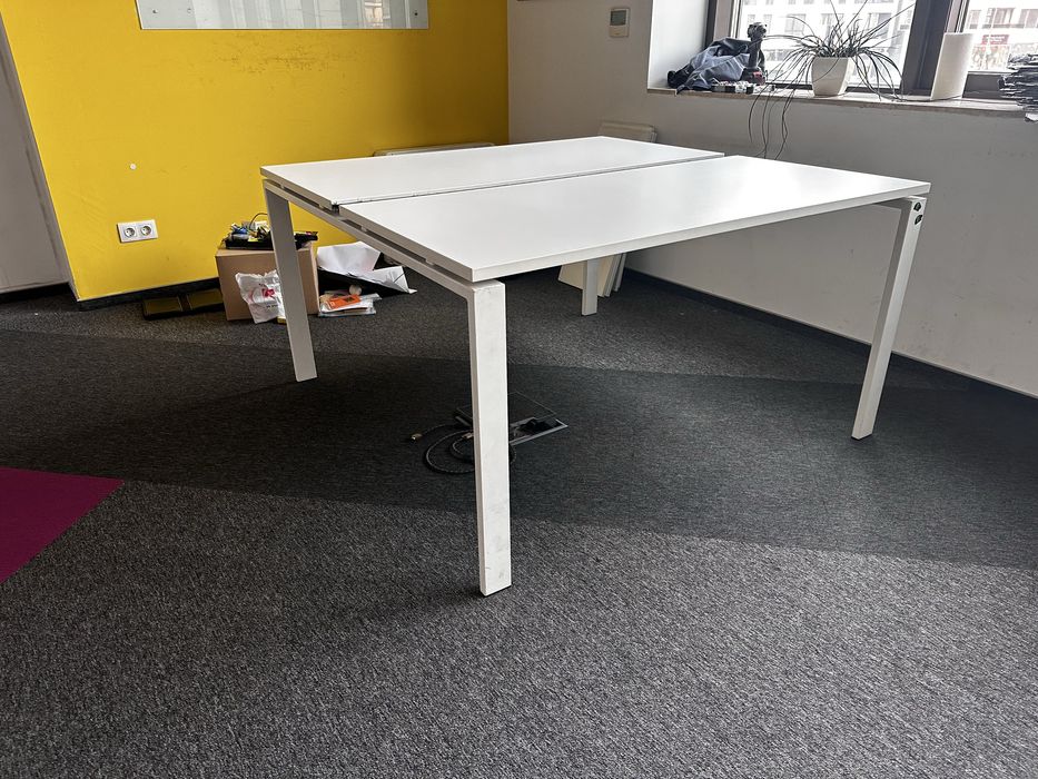 Офис бюро ORT – 140×140×75 см, висок клас