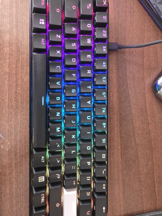 Tastatura Hyperx mecanica 60%