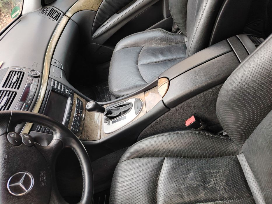 Салон  Мерцедес е класа w211 комби