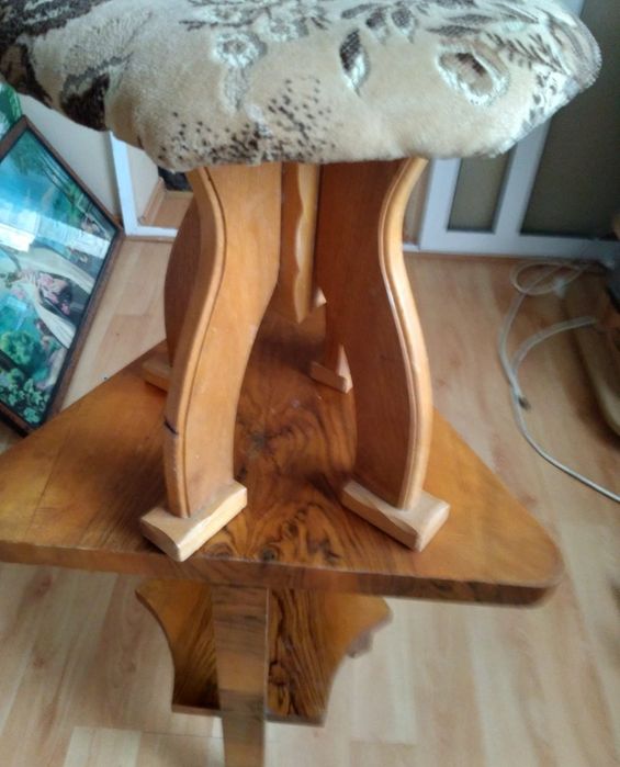 Masuta cafea și scăunel