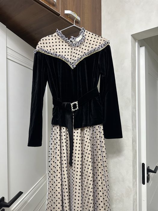 Вечернее платье, одевала только один раз !