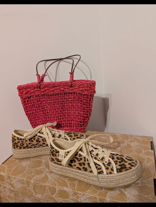 Pachet sneakers platformă  (37, dar se potrivesc mai bine la 38)+ geantă beach
